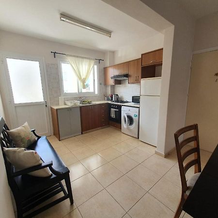 Ancient Paphos - Cozy Place Next To The Sea, Marina, Historical Sites, Buses, Mall, And Market Esterno foto