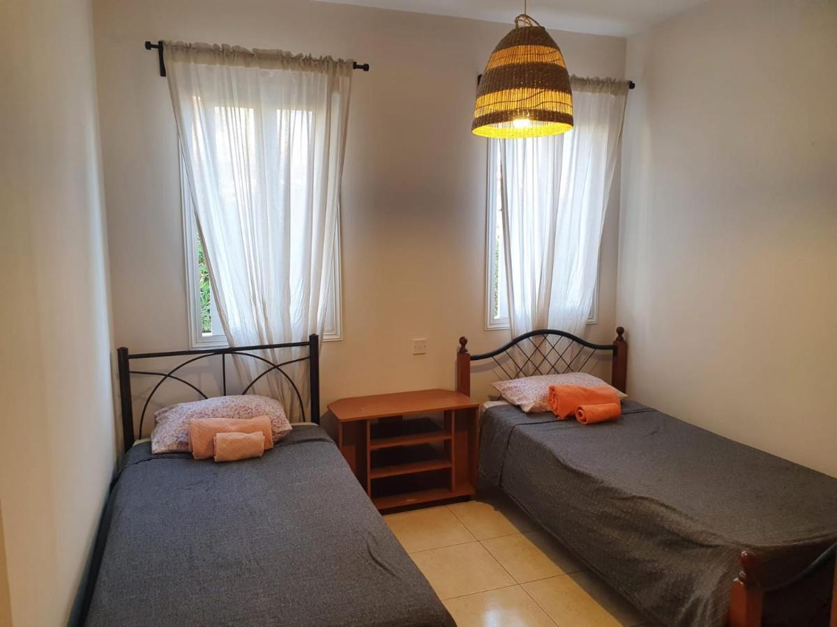 Ancient Paphos - Cozy Place Next To The Sea, Marina, Historical Sites, Buses, Mall, And Market Esterno foto