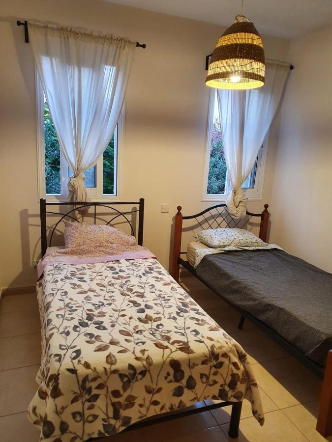 Ancient Paphos - Cozy Place Next To The Sea, Marina, Historical Sites, Buses, Mall, And Market Esterno foto