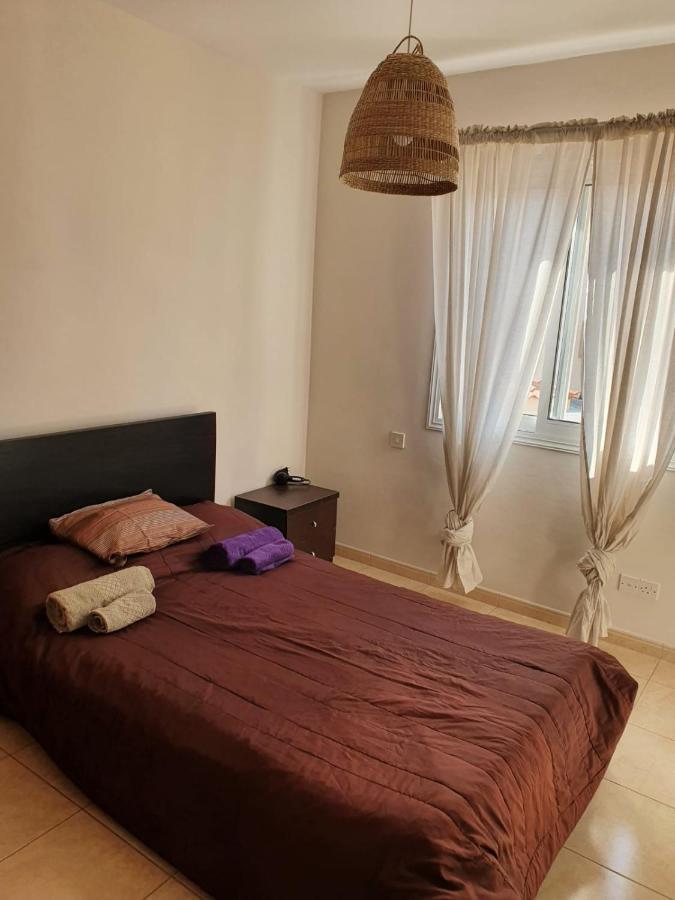 Ancient Paphos - Cozy Place Next To The Sea, Marina, Historical Sites, Buses, Mall, And Market Esterno foto