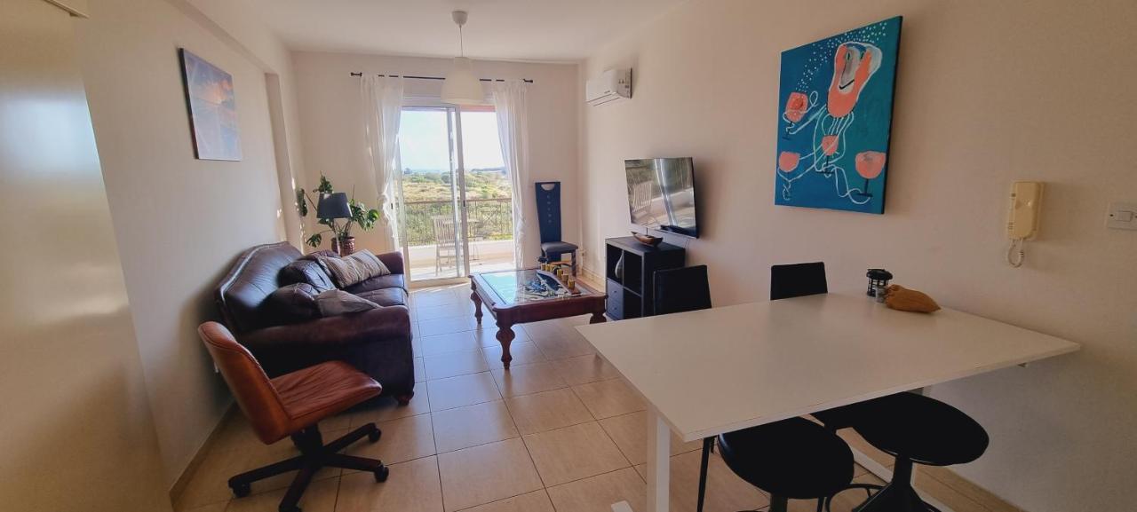 Ancient Paphos - Cozy Place Next To The Sea, Marina, Historical Sites, Buses, Mall, And Market Esterno foto